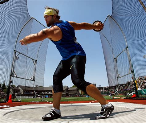 Strategies for Competing in Discus Throwing Events